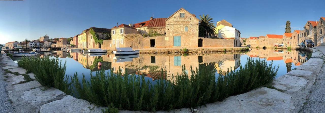 House Tia Villa Vrboska Eksteriør billede